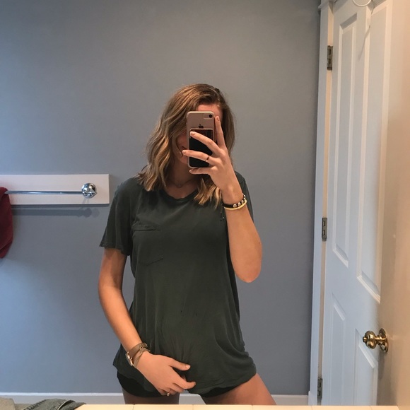Green Brandy Melville vintage shirt - Picture 3 of 5